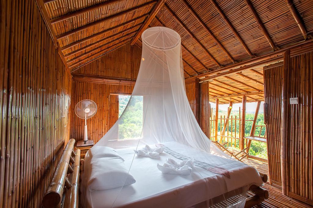 Phuree Hut Koh Phayam Bagian luar foto