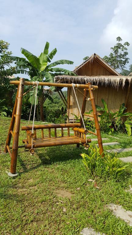 Phuree Hut Koh Phayam Bagian luar foto