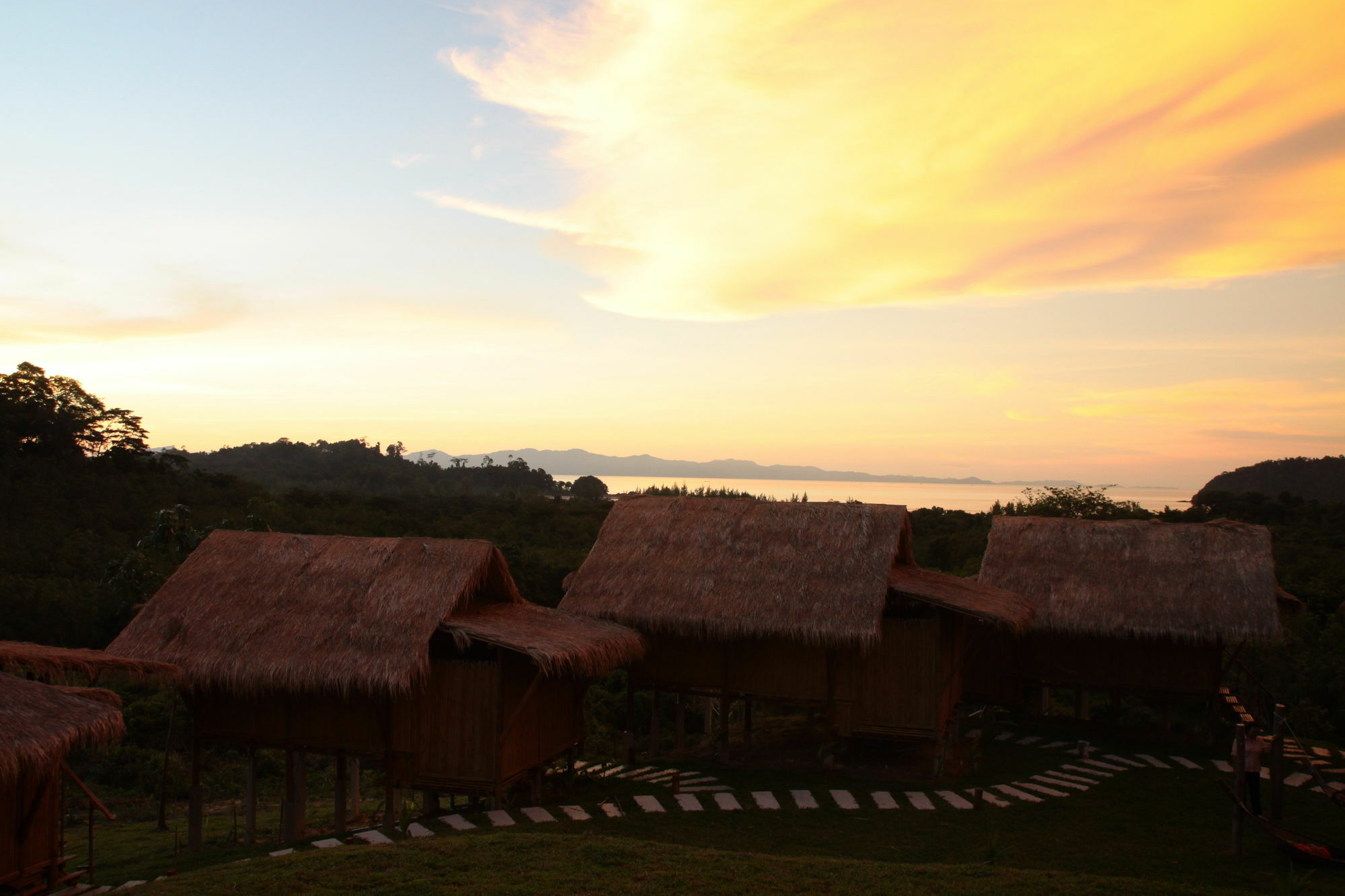 Phuree Hut Villa Koh Phayam Bagian luar foto